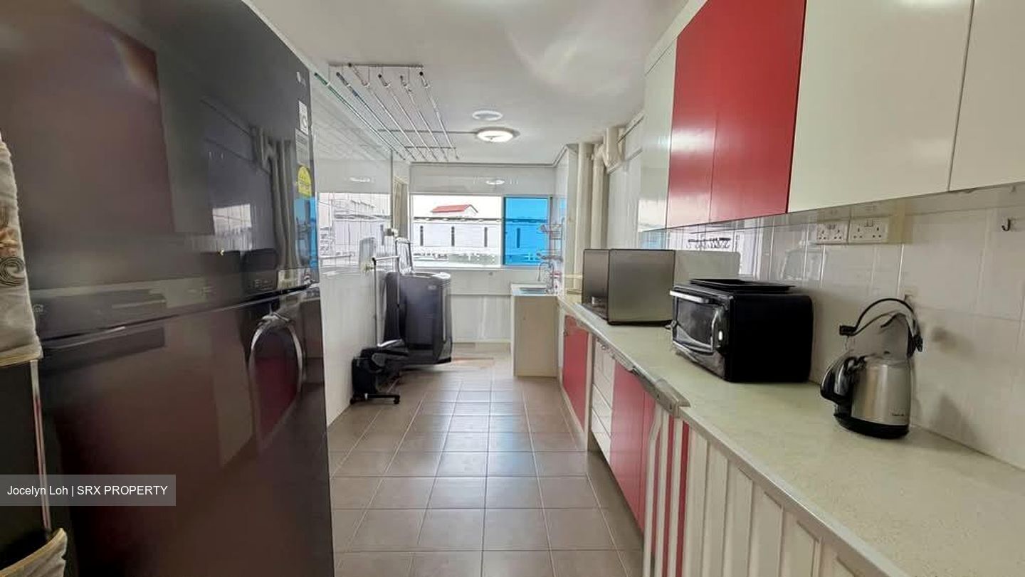 Blk 213 Bukit Batok Street 21 (Bukit Batok), HDB 4 Rooms #563780951